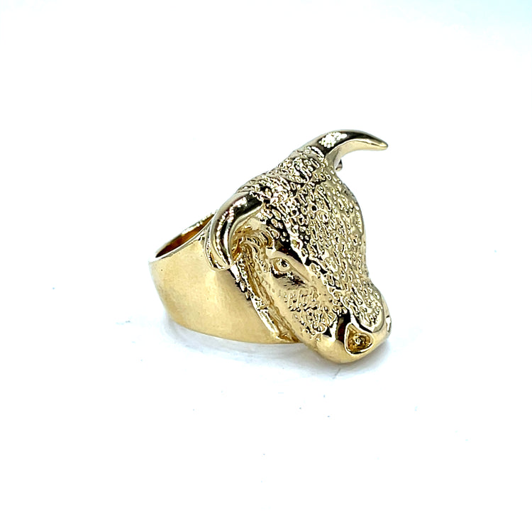 Textured Bull Head Signet Ring in 9ct Yellow Gold 25.3g