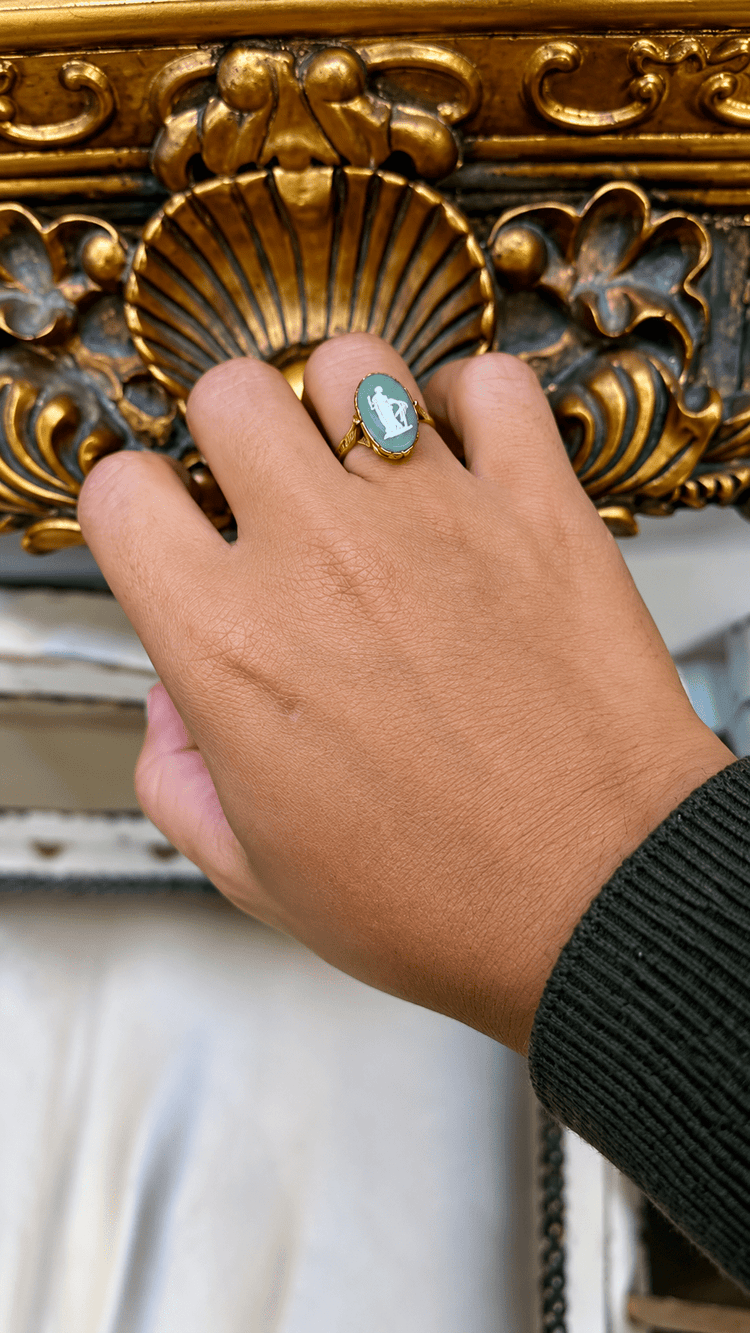 9CT Yellow Gold Jade Cameo Signet Ring 2.3g - Hyman’s Jewellers