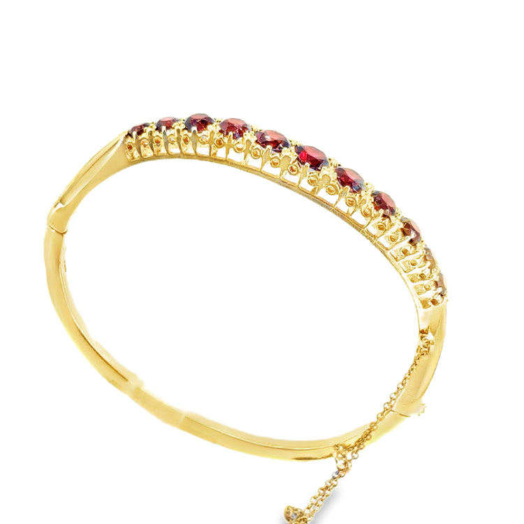Womens 9ct Yellow Gold Garnet Bangle- 22.8g