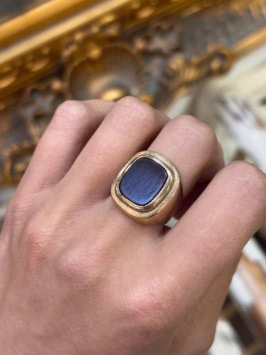 Men’s 9ct Yellow Gold Carnelian Signet Ring - 9.7g - Hyman’s Jewellers