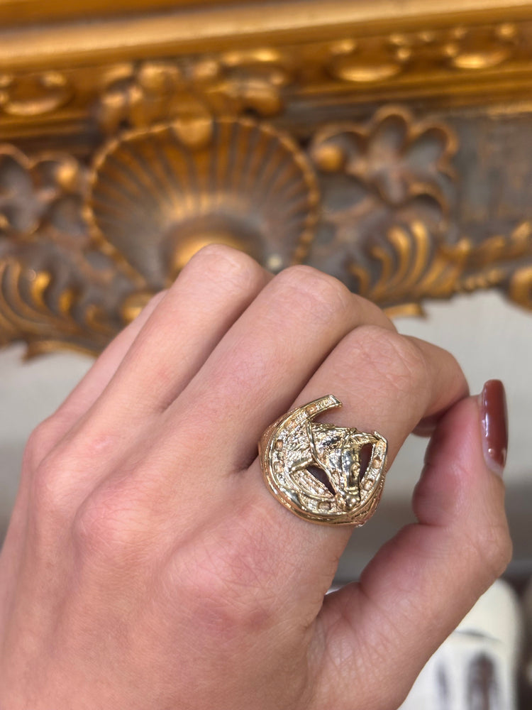 Men’s 9ct Yellow Gold Horseshoe and Horse Head Signet Ring - 9g Size W - Hyman’s Jewellers