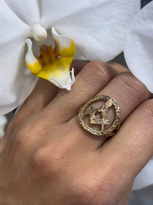 Men’s 9ct Yellow Gold Vintage Collectible Openwork Masonic Ring - Hyman’s Jewellers