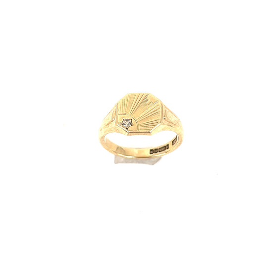 Men’s 9ct Yellow Gold Vintage Engraved Diamond Signet Ring - Hyman’s Jewellers