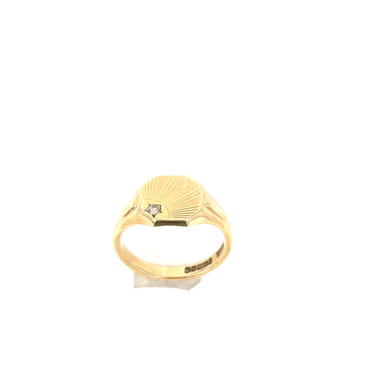 Men’s 9ct Yellow Gold Vintage Engraved Diamond Signet Ring - Hyman’s Jewellers