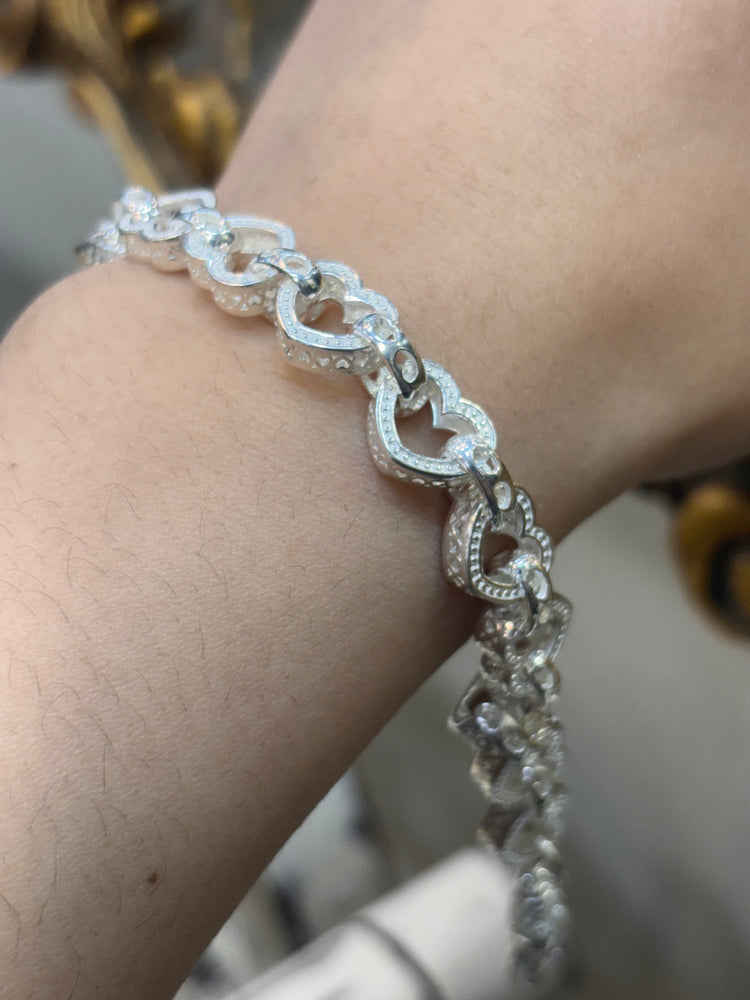 Unisex 925 Silver Engraved Heart Link Bracelet - 8” - Hyman’s Jewellers
