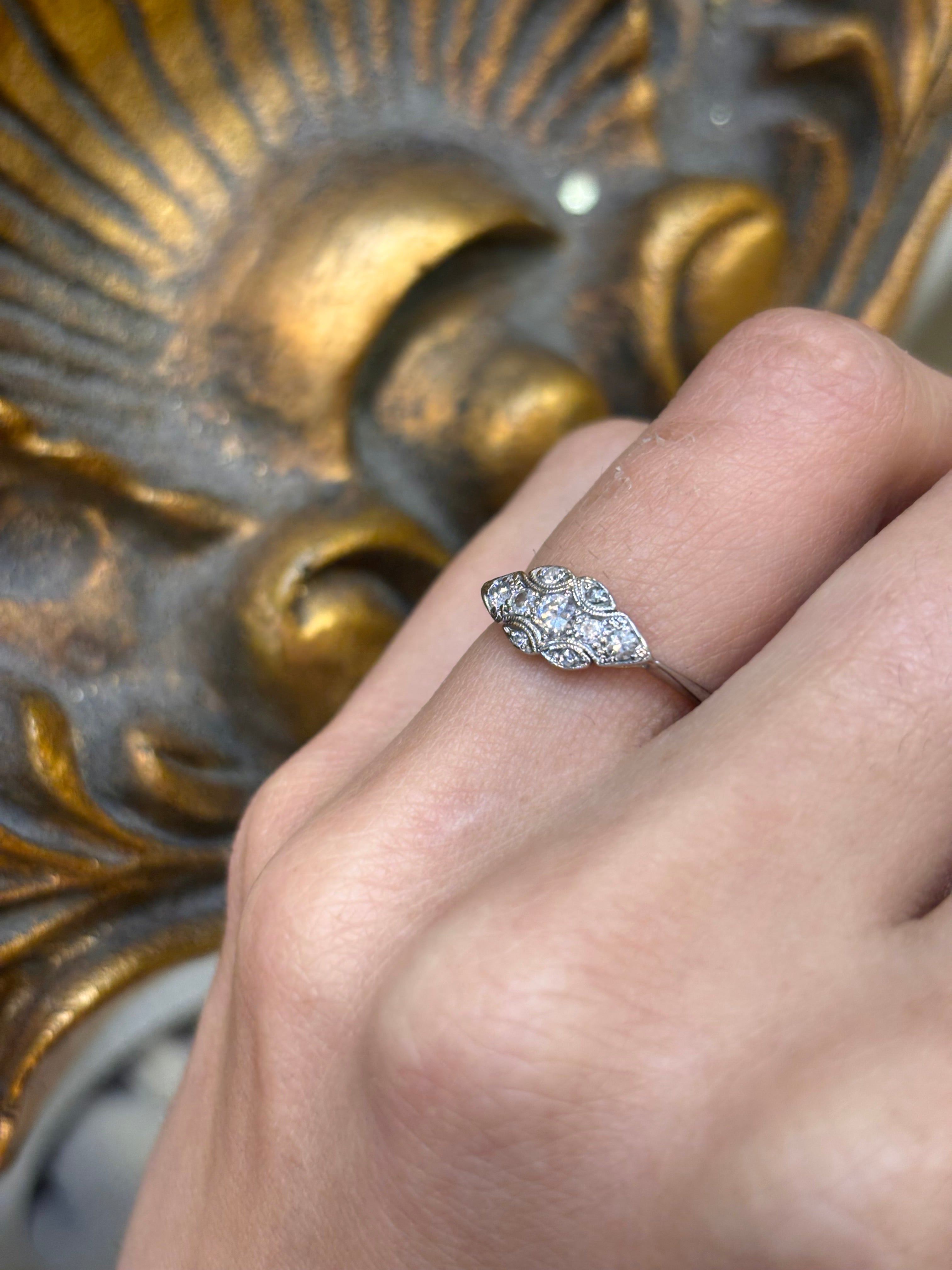 Women's 14ct White Gold Vintage Art Deco Diamond Ring- 0.25ct