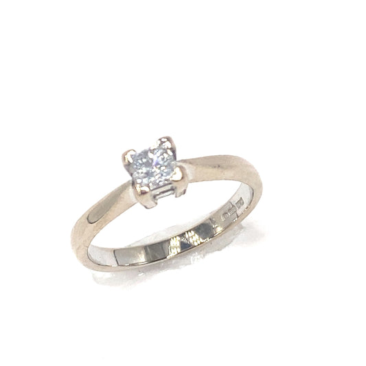 Women’s 18ct White Gold Diamond Solitaire Ring - Hyman’s Jewellers