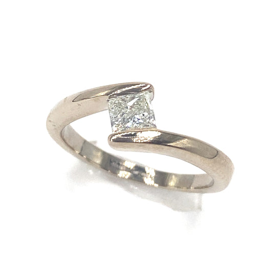 Women’s 18ct White Gold Natural Diamond Twist Ring - 0.20ct - Hyman’s Jewellers