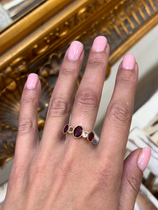 Women’s 18ct Yellow Gold Vintage Garnet Quartz Dress Ring - 3.6g - Hyman’s Jewellers