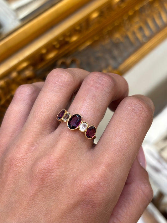 Women’s 18ct Yellow Gold Vintage Garnet Quartz Dress Ring - 3.6g - Hyman’s Jewellers