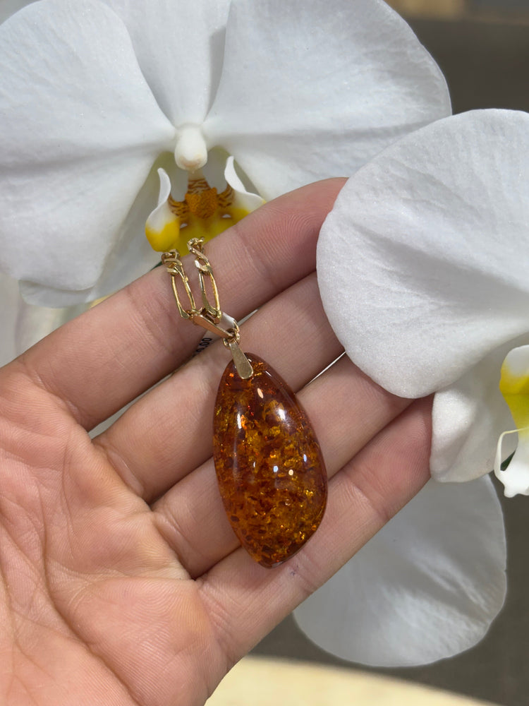 Women’s 9ct Yellow Gold Baltic Amber Pendant - 5g - Hyman’s Jewellers
