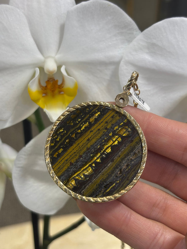 Women’s 9ct Yellow Gold Tiger’s Eye Pendant - 19g - Hyman’s Jewellers