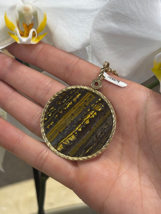 Women’s 9ct Yellow Gold Tiger’s Eye Pendant - 19g - Hyman’s Jewellers