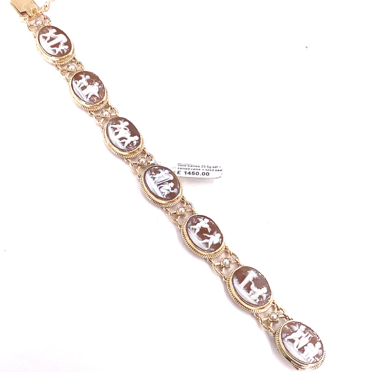 Women’s 9ct Yellow Gold Vintage Carved Cameo Bracelet - 23g - Hyman’s Jewellers