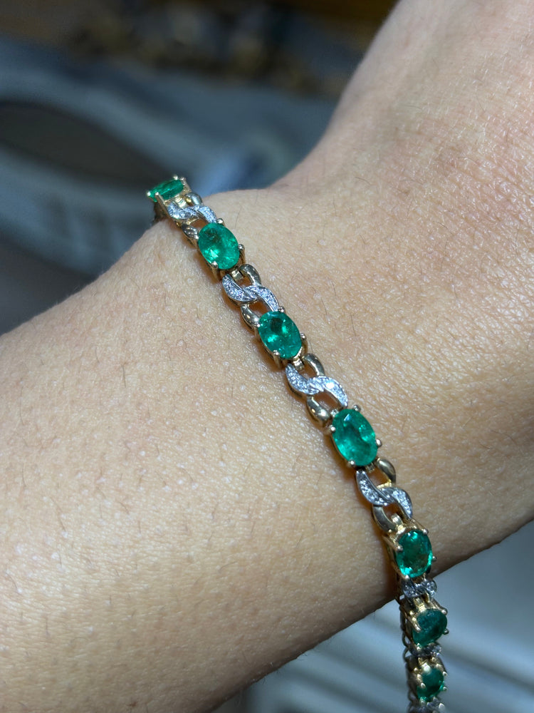 Women’s 9ct Yellow Gold Zambian Emerald and Diamond Bracelet - 0.24ct - Hyman’s Jewellers