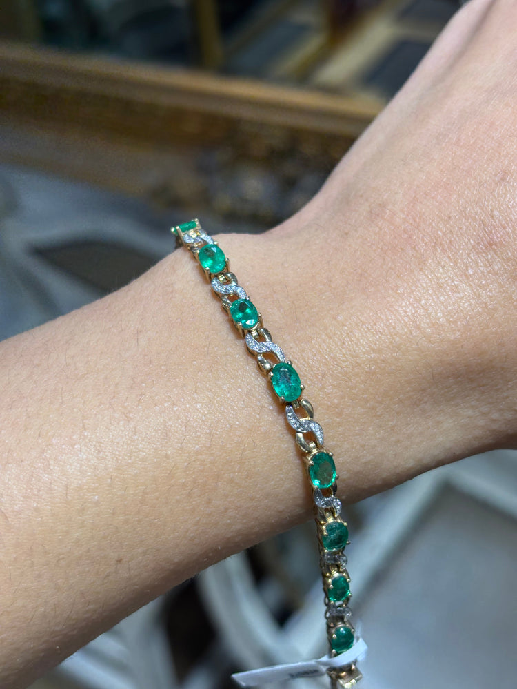 Women’s 9ct Yellow Gold Zambian Emerald and Diamond Bracelet - 0.24ct - Hyman’s Jewellers