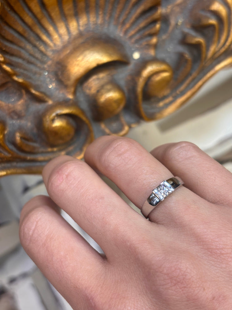 Women’s Platinum 0.30ct Natural Diamond Ring - Hyman’s Jewellers