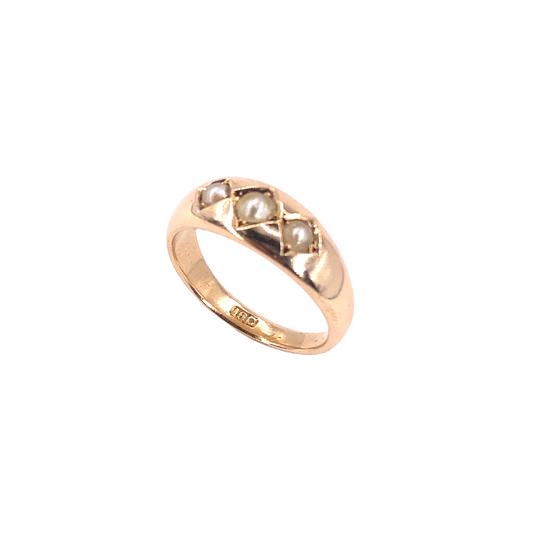 Women’s 18ct Yellow Gold Pearl Trilogy Ring - 4.9g