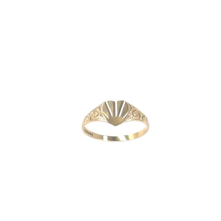 Women’s 9ct Yellow Gold Heart Signet Ring with Intricate Engraving Detail- 4g