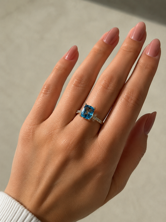 9ct Cushion Cut Blue Topaz Solitaire Ring in Yellow Gold 3.2g