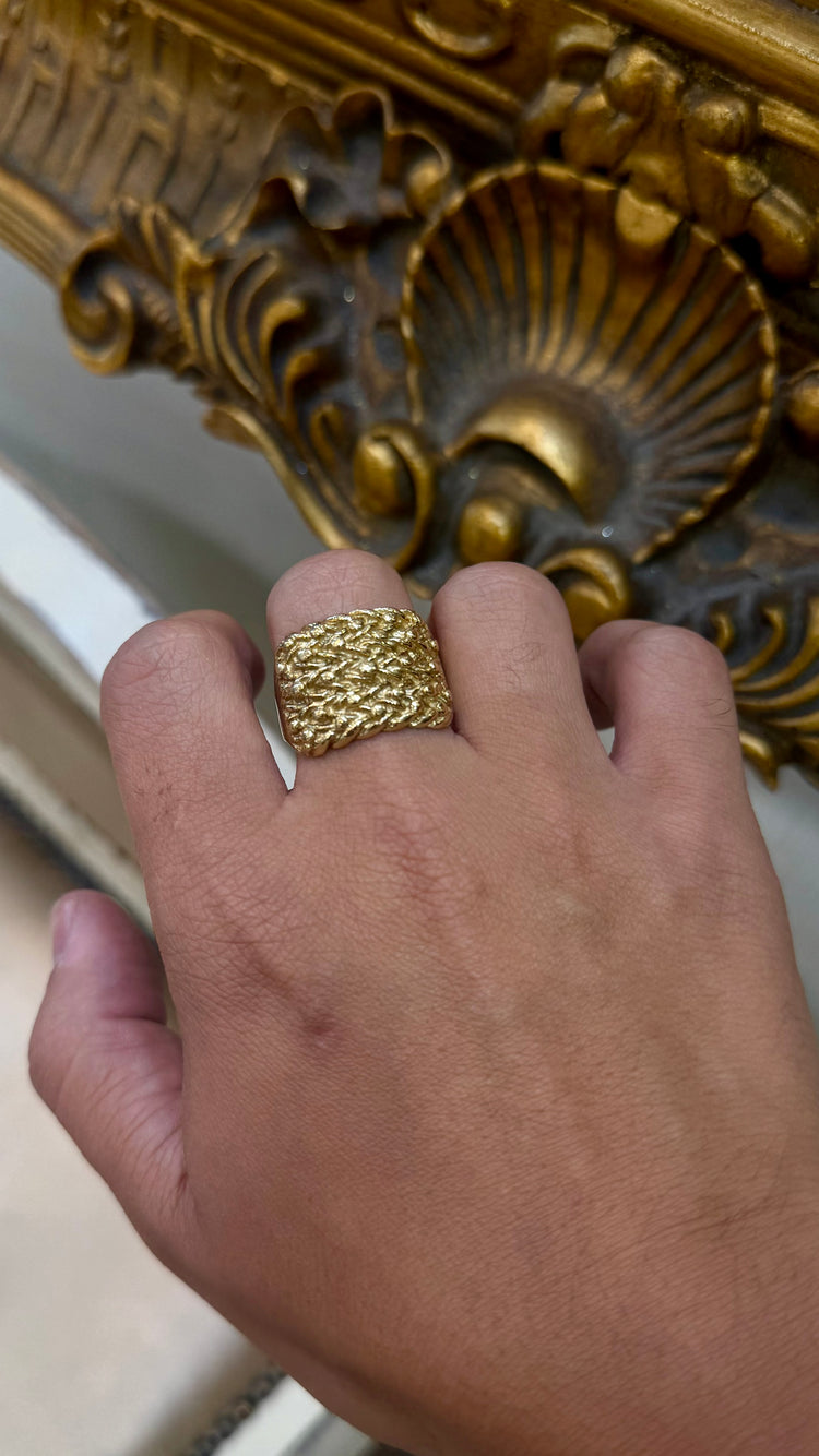 9CT Yellow Gold Keeper Ring 10.2g