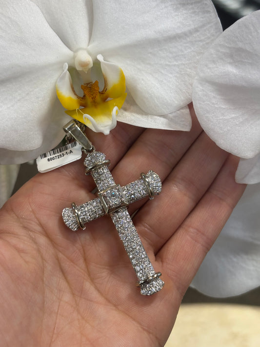 Women’s 9ct White Gold Cross Pendant - 10g Cz