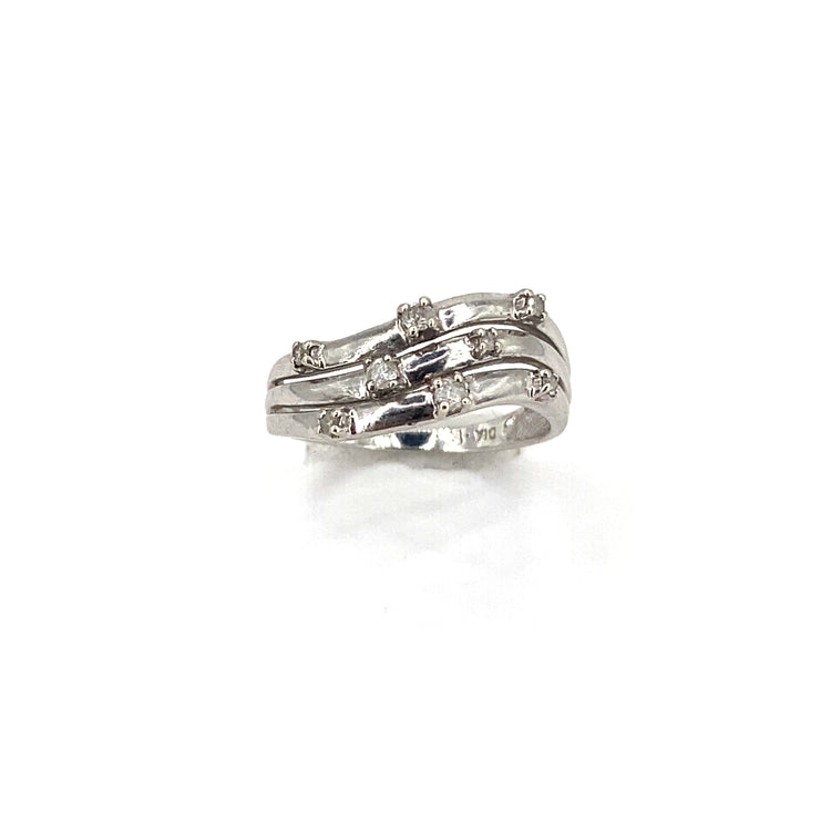 Women’s 9ct White Gold 0.15ct Diamond Wave Ring