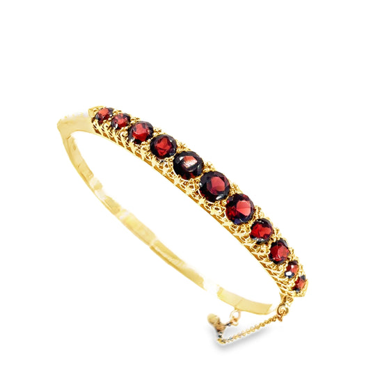 Womens 9ct Yellow Gold Garnet Bangle- 22.8g