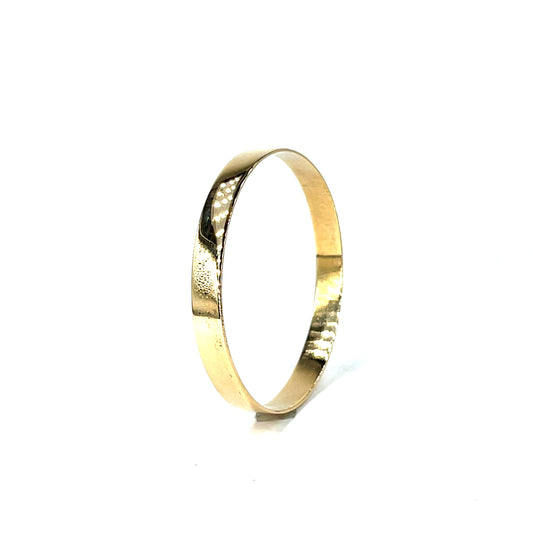 9ct children Classic Flat Profile Yellow Gold Bangle - Hyman’s Jewellers