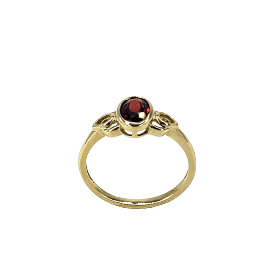 9CT Yellow Gold Garnet Solitaire Ring with Openwork Shoulders 1.9g - Hyman’s Jewellers