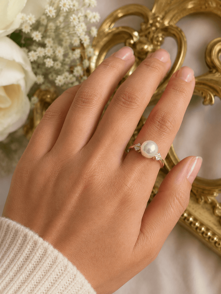 9ct Yellow Gold Pearl Solitaire Ring with Geometric Shoulders 3.6g - Hyman’s Jewellers