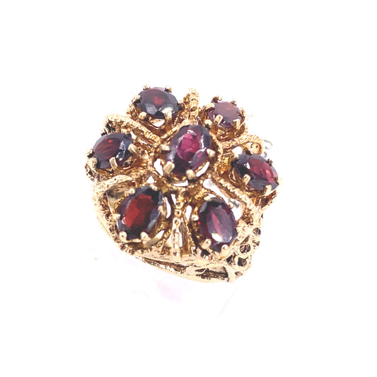 Women’s 9ct Yellow Gold Vintage Garnet Dress Ring