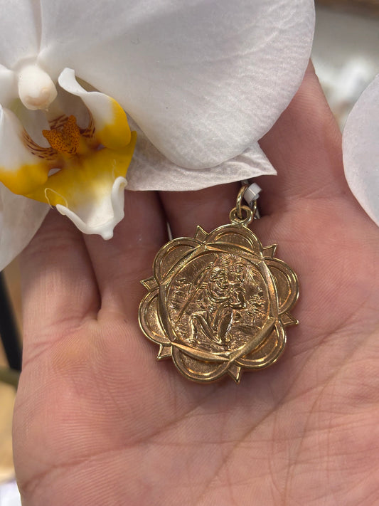 Men's 9ct  Yellow Gold Pendant with Intricate Detailing- 6g