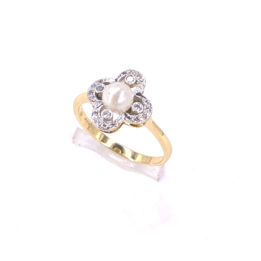 Women’s 18ct Yellow Antique Gold Pearl Diamond Ring- 3.4g 0.30ct