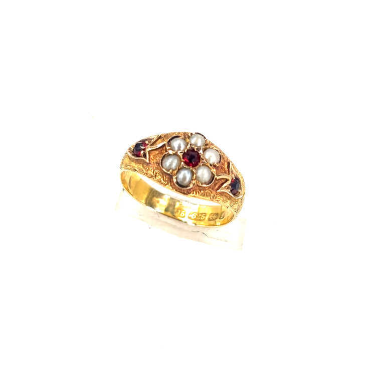 Women’s 15ct Garnet & Seed Pearl Antique Ring -1.7g