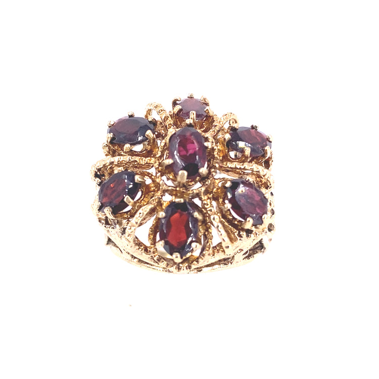 Women’s 9ct Yellow Gold Vintage Garnet Dress Ring