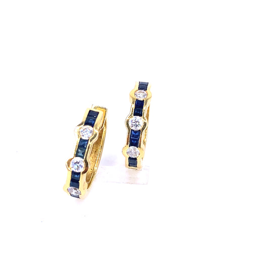 Women’s 18ct Yellow Gold Diamond Sapphire Cuff Earrings - 9.2g