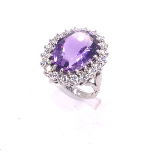 Women’s 18ct White Gold Diamond Amethyst XL dress Ring - 12.4g 1.00ct Diamond