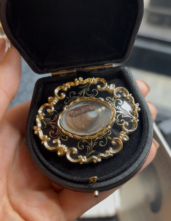 Vintage & Antique Treasures