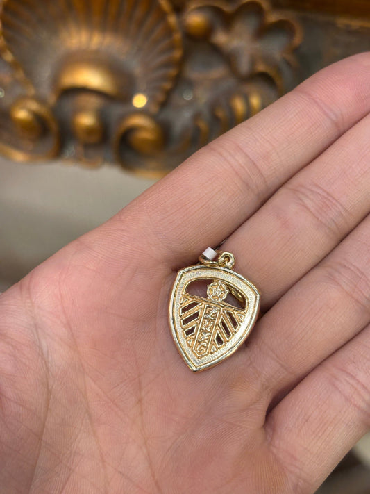 Leeds United FC 9ct Yellow Gold Crest Pendant - Hyman’s Jewellers