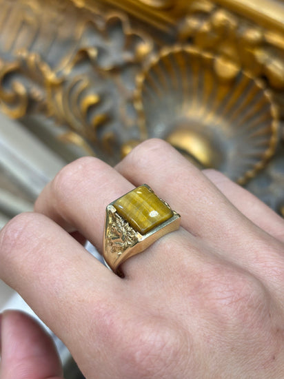 Men’s 9ct Yellow Gold Tiger’s Eye Ring - 5.8g Size U - Hyman’s Jewellers