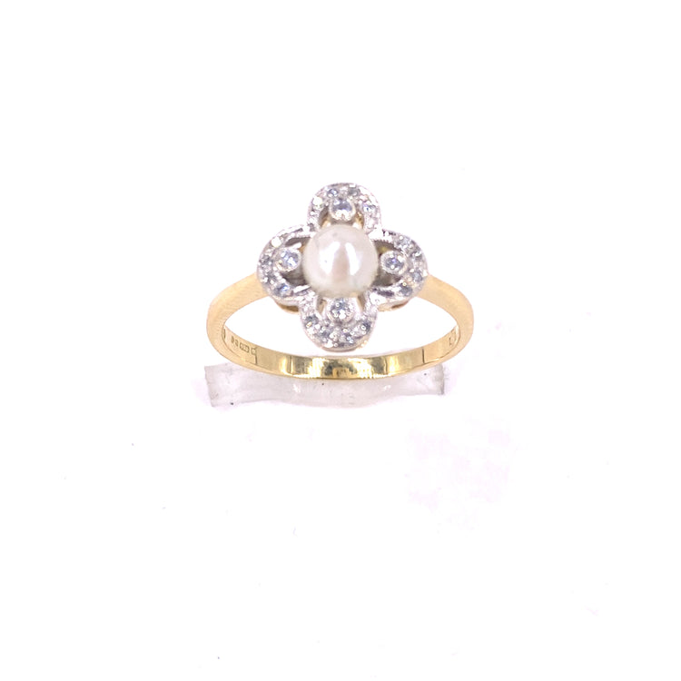 Women’s 18ct Yellow Antique Gold Pearl Diamond Ring - 3.4g 0.30ct - Hyman’s Jewellers