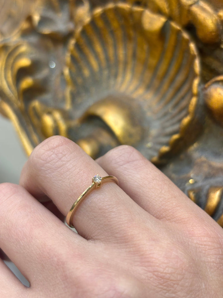 Women’s 18ct Yellow Gold Solitaire Ring with Round Cut Diamond - Hyman’s Jewellers