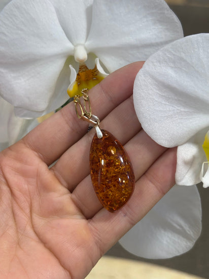 Women’s 9ct Yellow Gold Baltic Amber Pendant - 5g - Hyman’s Jewellers