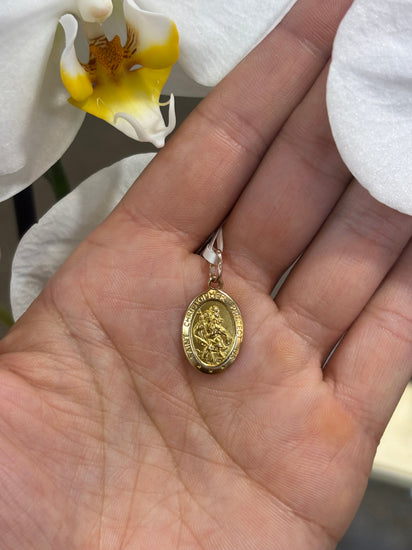 Women’s 9ct Yellow Gold Oval Saint Christopher Pendant - 1.5g 2.5cm - Hyman’s Jewellers